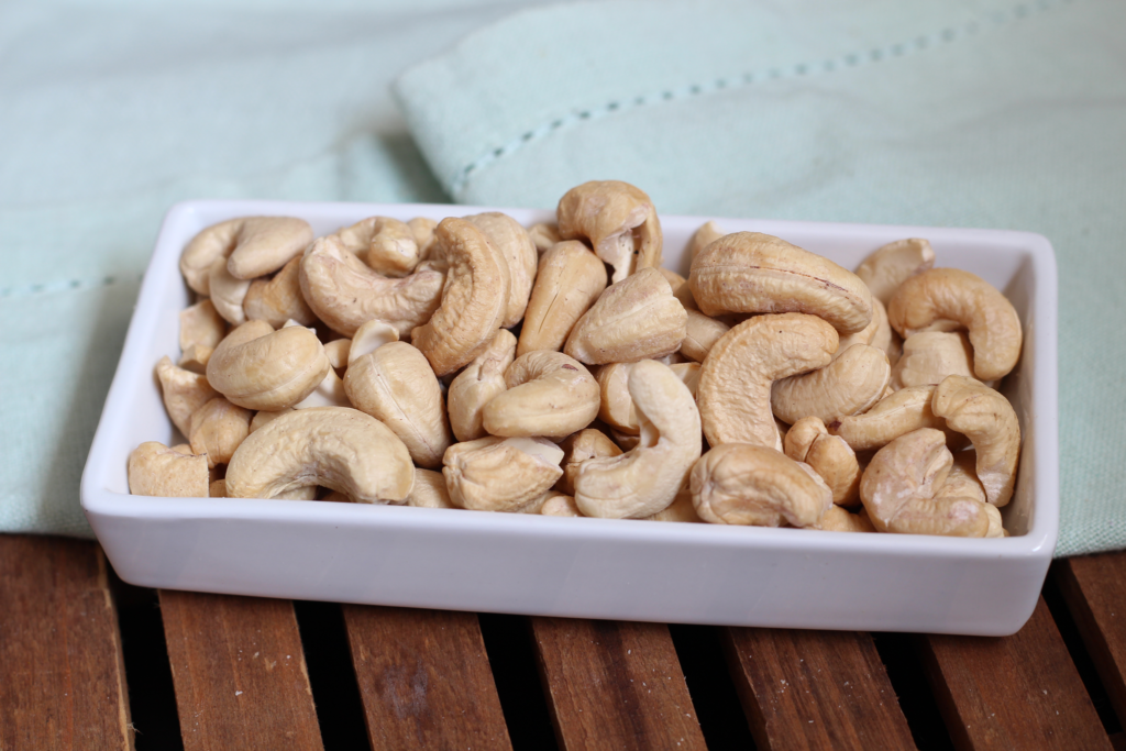 plain-cashew-nuts-salted-cashew-nus1-1024x683-1